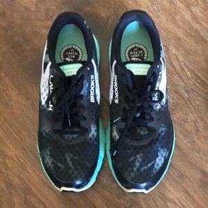 Brooks launch 3 running shoes
